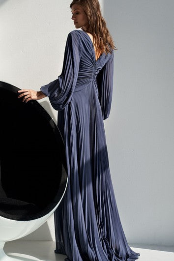 Vestido de noche de gasa simple con cuello en V una línea hasta el suelo con pliegues