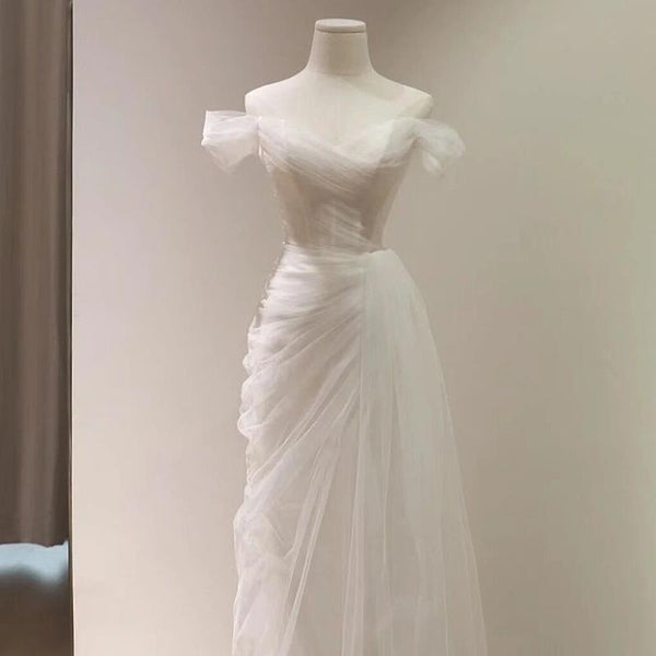 French Off-Shoulder Mermaid Wedding Gown – Whimsical Forest-Inspired Exit Dress (2025)