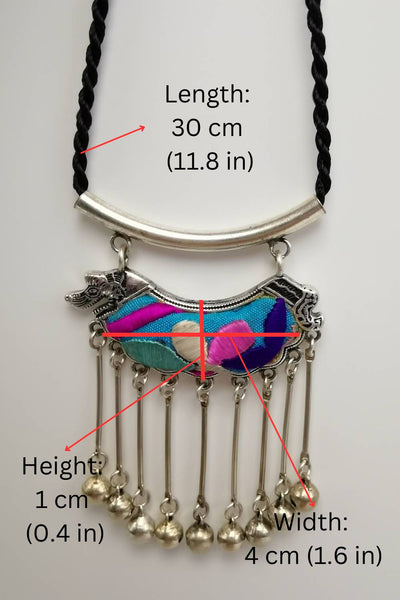 Collar de bordado en forma de perro único con campanas