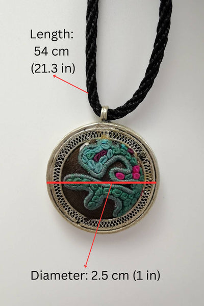 Collar colgante singular a mano