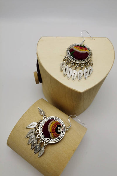 Un solo bordado de los pendientes de bordado con Tassel Silver Miao