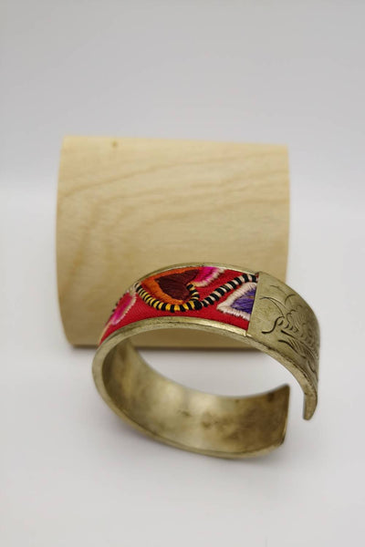 Brazalete de violaceae estébico a mano