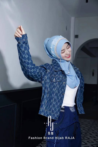 Nadia-Baby Blue Eyes Radiance Pearl y Rhinestone Chain Hijab Cap