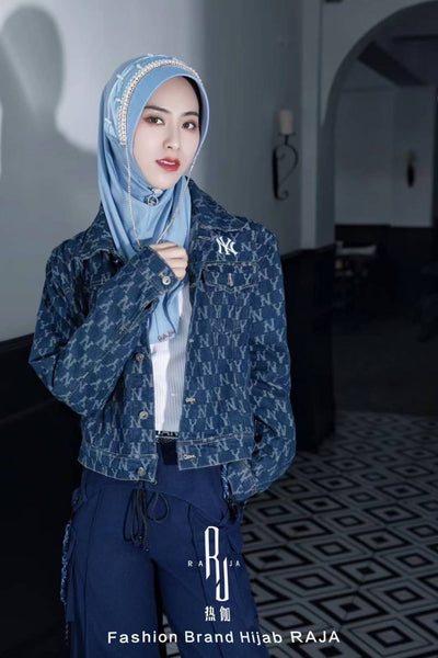Nadia-Baby Blue Eyes Radiance Pearl y Rhinestone Chain Hijab Cap