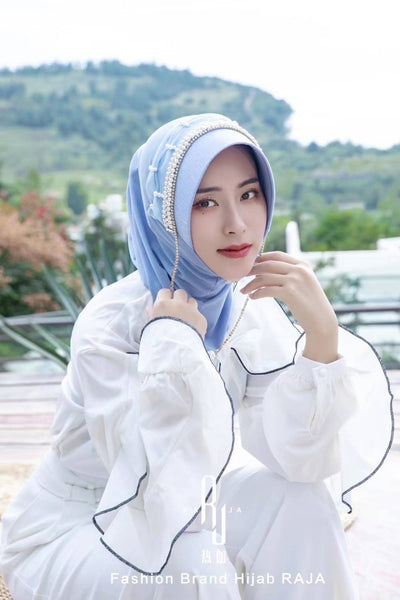 Nadia-Sky Blue Radiance Pearl y Rhinestone Chain Hijab Cap