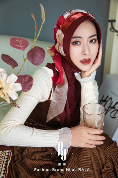 Irsa-Burgundy encantador nudo de amor chifón hijab gorra
