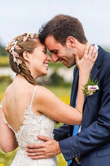 Vestido Weddig Weddig de encaje de gasa con rodantes de flores