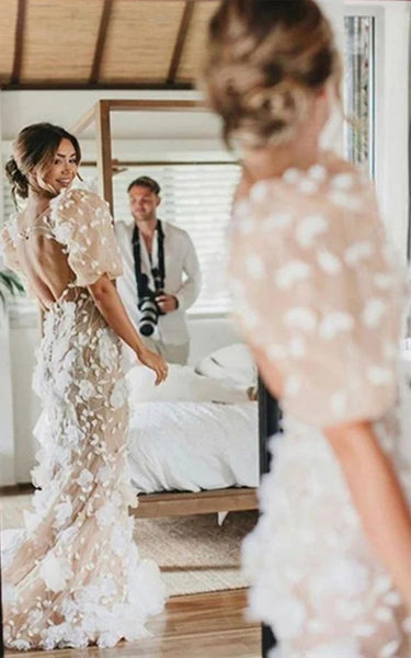 Sofisticada sirena de encaje media manga en vy ojo de novia de cuello con cuello en v vestido de novia