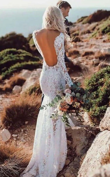 Vestido de boda sin espalda con manga larga de encaje country con tren de la corte