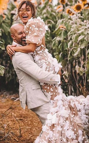 Sofisticada sirena de encaje media manga en vy ojo de novia de cuello con cuello en v vestido de novia