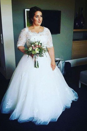 Apliques de corpiño de encaje de media manga Tul Falda esponjosa Vestido de novia de talla grande