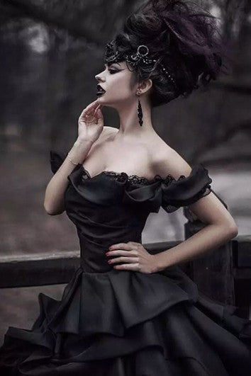 Tafeta de vestidos de pelota fuera del hombro vestido de novia sin mangas hasta el suelo con volantes en cascada y ruchabe