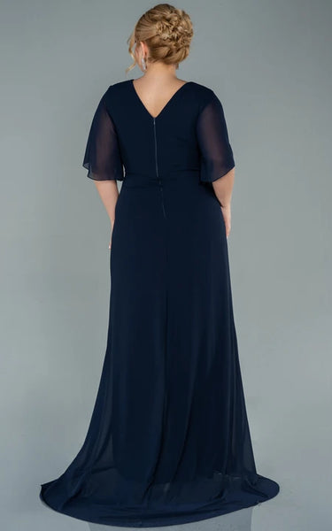 Elegante Media manga en V imperio en V chifón Slit frontal drapeado de talla grande Mother of Bride Vestido