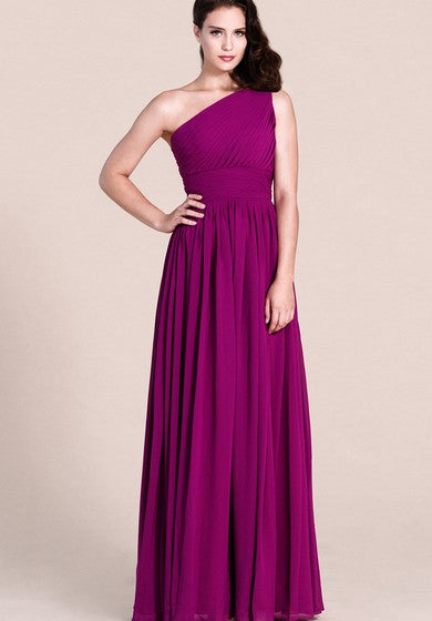 Vestido largo de un solo hombro con pliegues