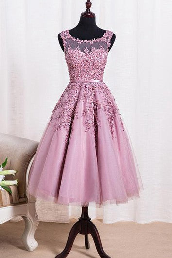 Vestido elegante para el té con perlas apliques