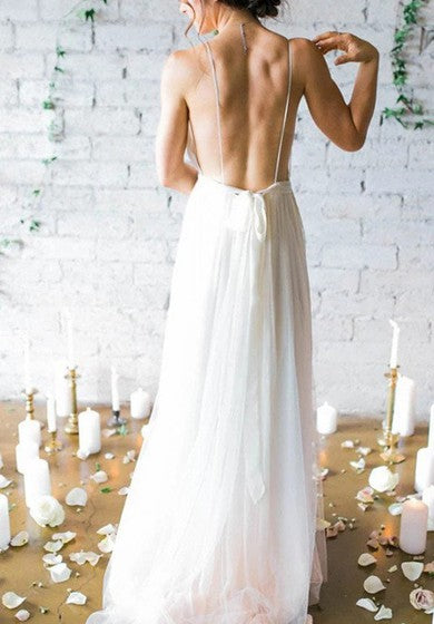 Robe de mariée simple et sexy en mousseline de soie avec décolleté en V et bretelles spaghetti
