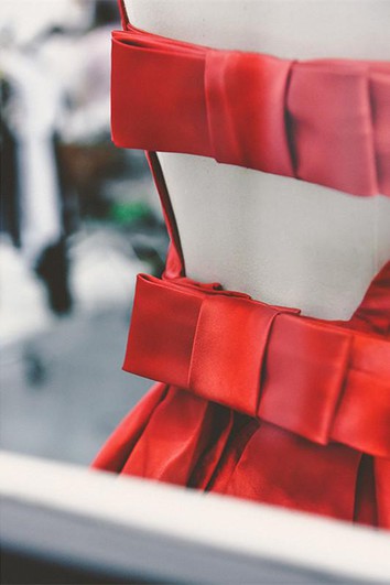 Robe de soirée courte rouge bateau de haute qualité avec nœud papillon
