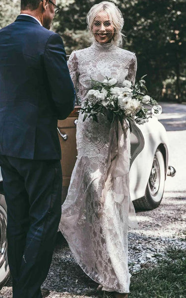 Vestido de novia de manga larga sin espalda sin espalda de encaje de cuello alto con tren de barrido