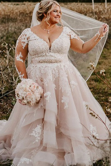 Romantisches A-Linien-Brautkleid mit bodenlanger Schleppe und langen Ärmeln und Applikationen