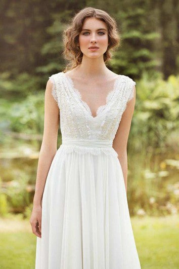 Vestido de novia plisado de gasa sin mangas con encaje y arco