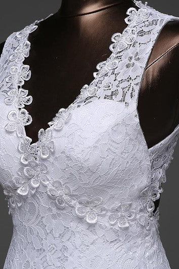 Robe sirène sans manches en dentelle à dos nu et à lacets
