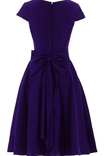 Vestido de gasa plisada de manga corta ruchada