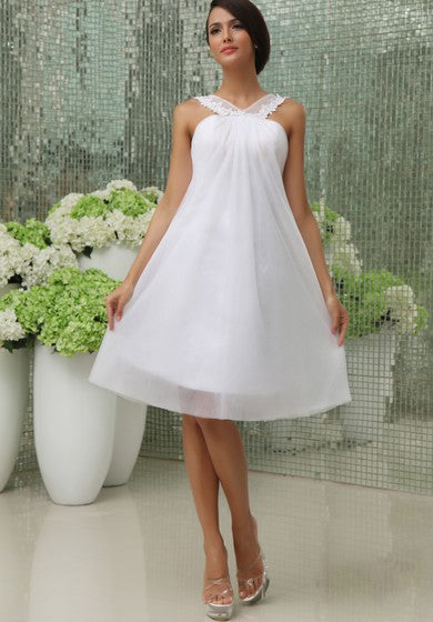 Jolie robe courte sans manches avec superposition en mousseline