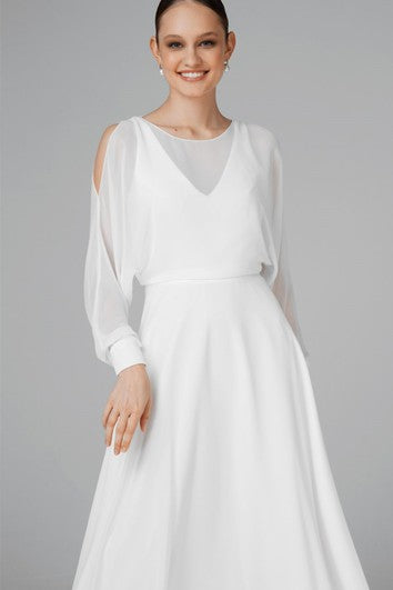 Robe de mariée décontractée en mousseline de soie à col bateau et traîne