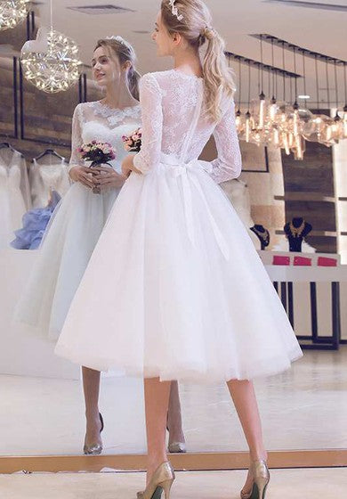 Vestido de encaje longitud de té de manga larga joya