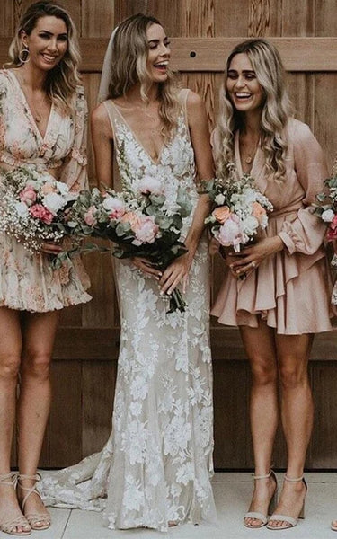 Vestido de novia de la vaina de encaje sin mangas en V