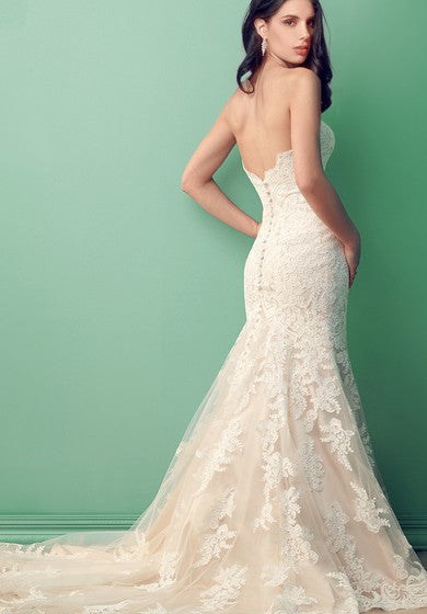 Vestido de boda de trompeta de encaje de amor glamoroso