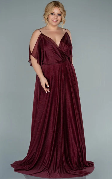 Empire-Spaghetti-Plissee-Ballkleid in Übergröße mit tiefem V-Ausschnitt am Rücken