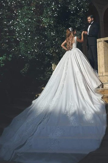 A-LINE CLATE CLATE SINGEVELORS Bell apliques Vestido de encaje sin espalda de tren de la corte de flores