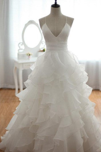 Vestido de novia de princesa organa con volantes