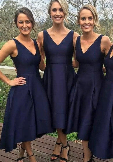 Vestido de satén a satinado con cuello en V sin mangas