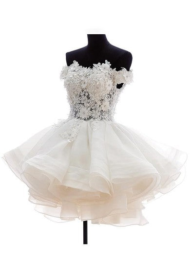 Robe de bal mini épaules dénudées avec appliques, bouton, fermeture éclair, corset, dos en dentelle et organza
