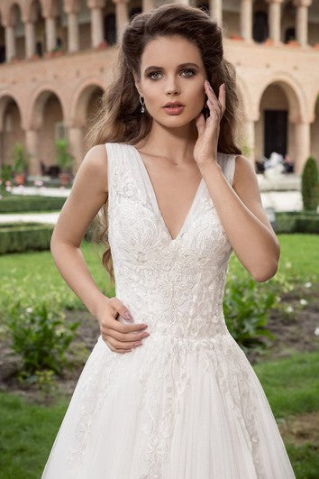 Vestido de imperio apliques de cuello en V con back v back