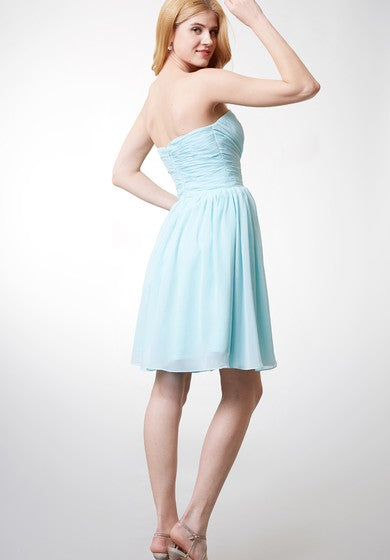 Zierliches Chiffonkleid in A-Linie mit gerüschtem Mieder und mehreren Lagen