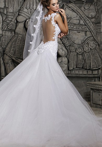 Magnifique robe sirène en dentelle et tulle avec voile de mariée