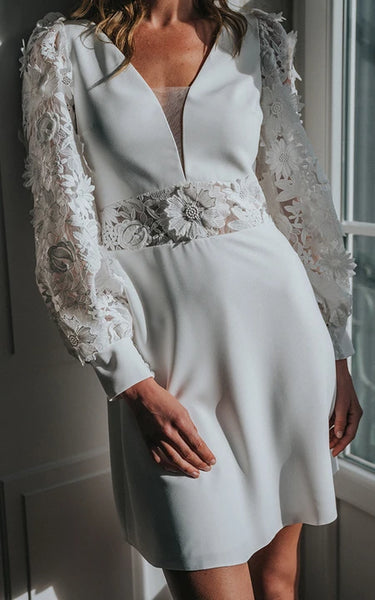Vestido de novia corto de cuello en V largo con manga larga con apliques y ojo de teclado