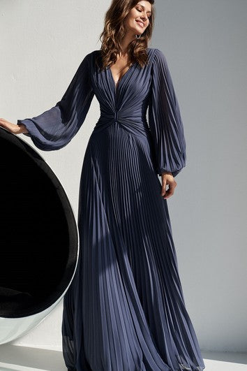 Vestido de noche de gasa de cuello en V simple con pliegues con pliegues