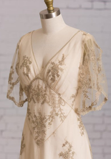 Vestida con ilusión mangas de mariposa v