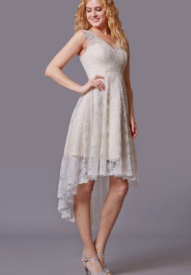 Vestido de novia de giro tradicional con estilo de encaje sin mangas y corte asimétrico