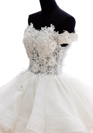 Robe de bal mini épaules dénudées avec appliques, bouton, fermeture éclair, corset, dos en dentelle et organza