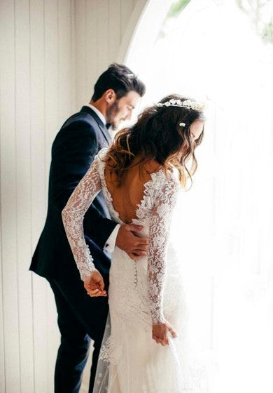 Mangas largas bohemias románticas Sexy Vestido de boda de encaje sin cuello profundo V cuello