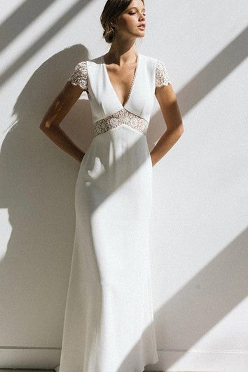 Robe de mariée décontractée à col en V, fourreau, longueur au sol, traîne à balayage, manches courtes, avec dentelle