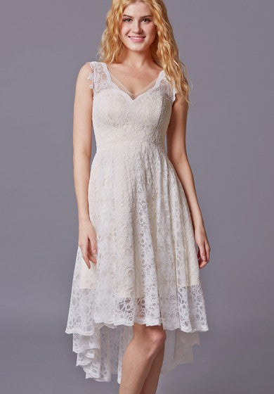 Vestido de novia de giro tradicional con estilo de encaje sin mangas y corte asimétrico