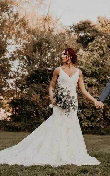 Vestido de boda de espalda de bajo V de encaje en V con cuello en V