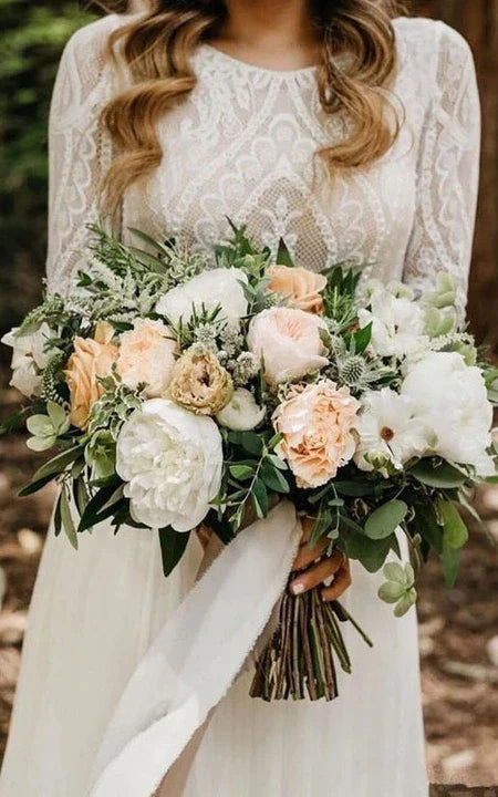 Robe de mariée country plissée à manches longues, col rond, dentelle et mousseline de soie avec dos en V profond