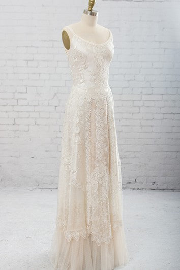 Scoop Neckline Sleeveless Lace and Tulle Sheath Wedding Dress with Lace Cape